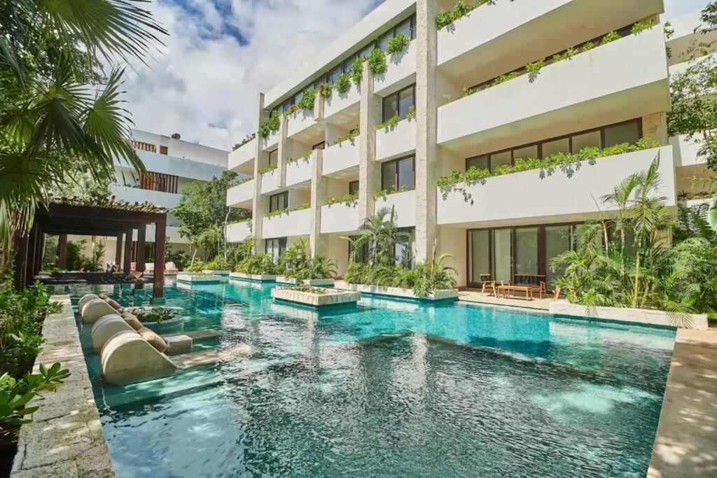 Omara 306 Luxe 2 Bdr Apartment Pooltable Great Pool ตูลุม ภายนอก รูปภาพ